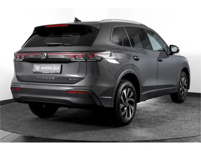 Volkswagen Tiguan 1.5 eHybrid Life Edition | IQ Light | Dig. Cockpit | Adapt. Cruise | Stoel-+stuurv...