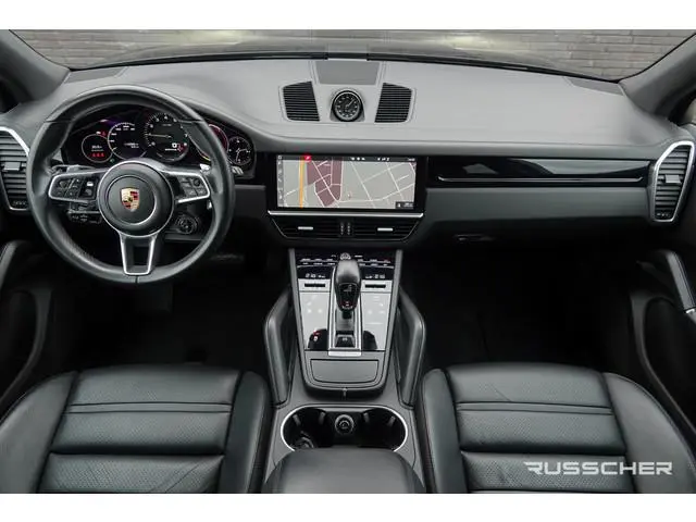 Porsche Cayenne 3.0 E-Hybrid 462Pk | Tech Art | Sport-Design Pakket | Akrapovic | Luchtvering | Pano...