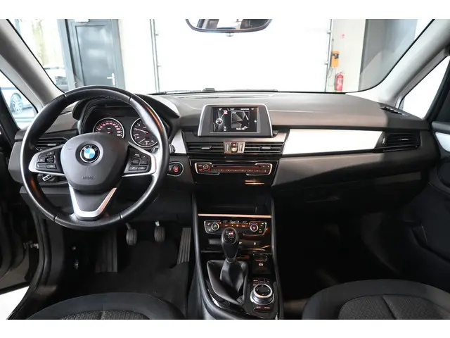 BMW 2-serie Active Tourer 216i Centennial High Executive Clima Navigatie LED Goed Onderhouden! Inrui...