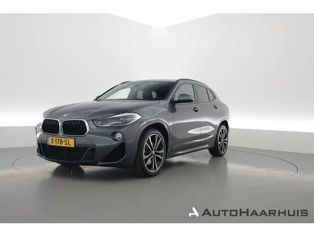 BMW X2 xDrive20i M Sport | HUD | Navi + Apple CarPlay | Camera | Stoelverw. | 19'' | Park Assist | Elek. Achterklep