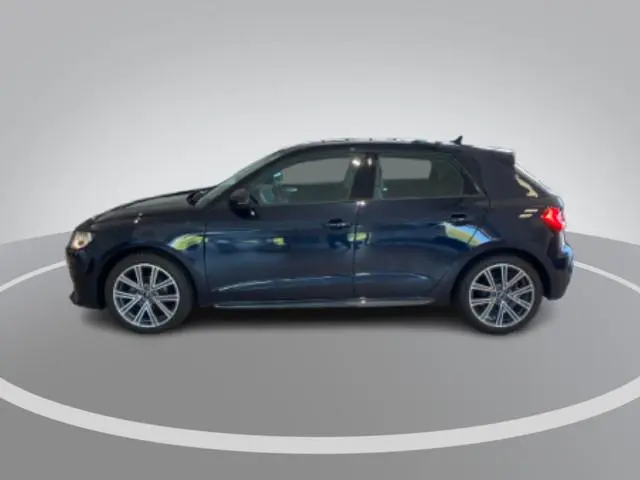 Audi A1 Sportback 25 TFSI/95PK epic · Apple/Android Car Play · Parkeersensoren · 17'' Velgen