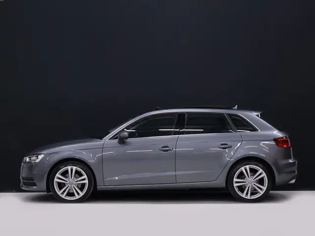 Audi A3 Sportback 1.4 TFSI CoD Ambition Pro Line S [SCHUIFKANTELDAK, BLUETOOTH TELEFOON, STOELVERARM...