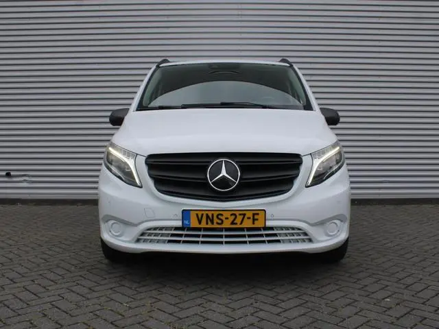 Mercedes-Benz Vito 119 CDI | Trekhaak | Camera | PDC  | 19" LM | Clima | Dodehoekdetectie | Comforts...