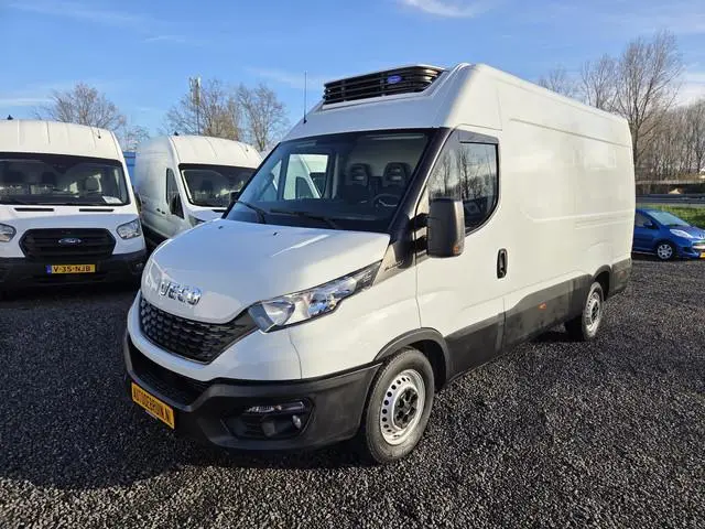 Iveco Daily 35S14 L2/H2 Koelwagen Vrieswagen -19 Carrier Xarios 350 Dag & Nacht 230V Stekker