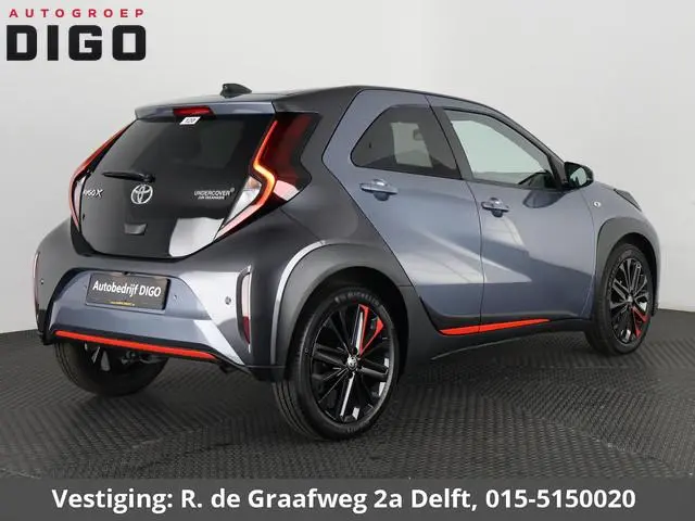 Toyota Aygo X 1.0 VVT-i S-CVT Undercover Jun Takahashi | JBL-Audio | Stoelverwarming | Parkeersensor...