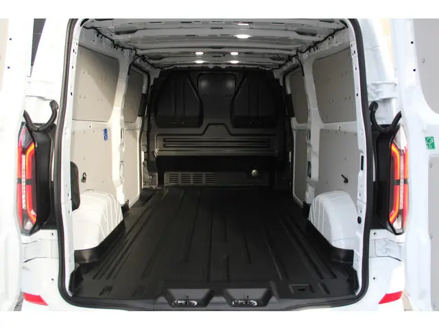 Ford E-Transit Custom