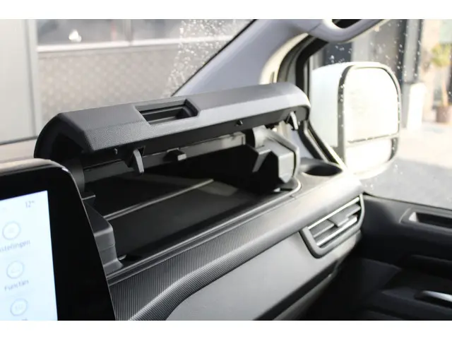 Ford E-Transit Custom