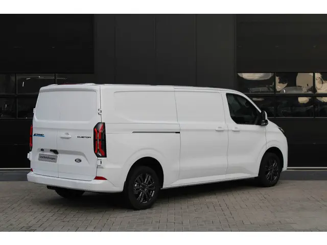 Ford E-Transit Custom