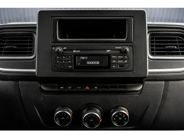 Nissan Interstar