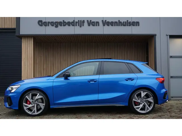 Audi S3 Sportback 2.0 TFSI 310pk Quattro Pano.dak B&O RS-Seat Nappa HUD *Black Optik* 19inch LM Audi...