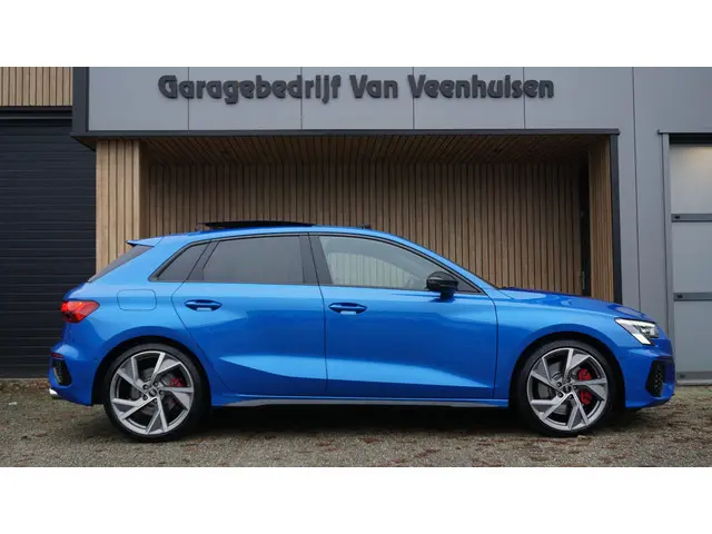 Audi S3 Sportback 2.0 TFSI 310pk Quattro Pano.dak B&O RS-Seat Nappa HUD *Black Optik* 19inch LM Audi...
