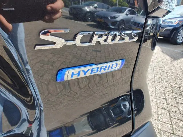 Suzuki S-Cross