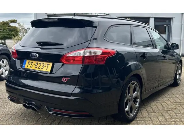 Ford Focus Wagon 2.0 EcoBoost ST-3 250PK | Onderhoudshistorie | Nette Staat | Achteruitrijcamera | R...