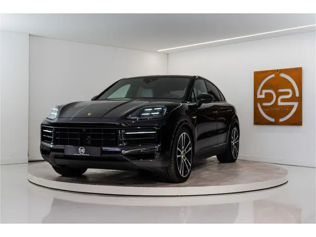 Porsche Cayenne Coupé 3.0 E-Hybrid 470PK | InnoDrive | Bose | Bicolor | Sportchrono | VOL! Fabrieksg...