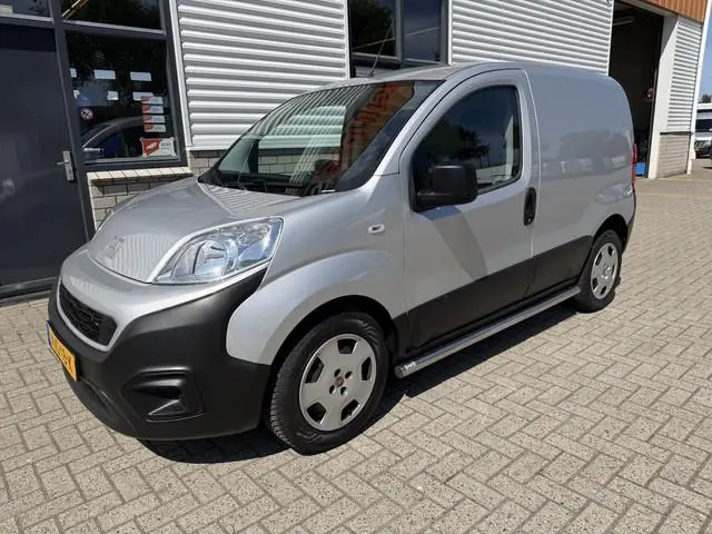Fiat Fiorino 1.3 MJ Adventure / vaste prijs rijklaar € 9.950 ex btw / lease vanaf € 168 / euro 6 / b...