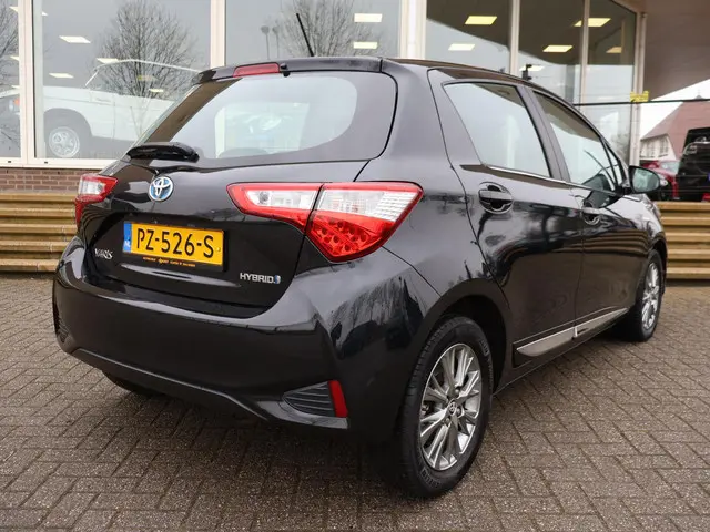 Toyota Yaris 1.5 HYBRID EXECUTIVE AUT. + CAMERA | NAVIGATIE | CRUISE/CLIMATE CONTROL