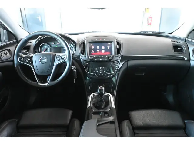 Opel Insignia Sports Tourer 1.6 CDTI EcoFLEX Innovation Trekhaak Clima Leder Cruise Stoelverwarming...