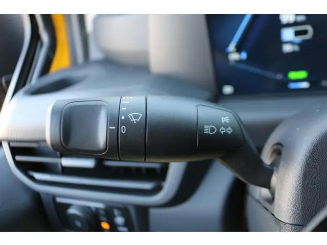 Ford E-Transit Custom