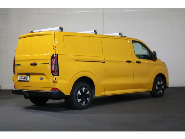 Ford E-Transit Custom