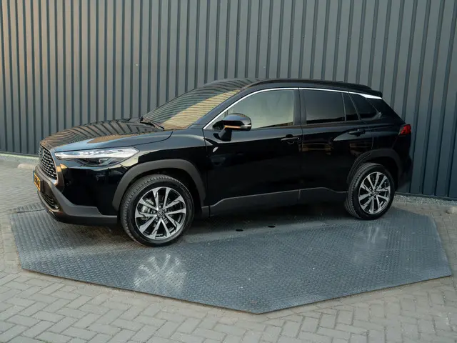 Toyota Corolla Cross Hybrid 140 Style | Blind Spot | Elk. A-klep | Stuur & Stoel verw. | Prijs Rijkl...