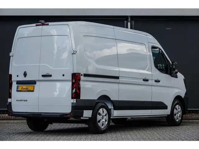 Renault Master T35 | L2H2 | 2.0Dci 150Pk | Stoel-Bank | 3.500Kg Trekgewicht | Achteruitrijcamera | O...