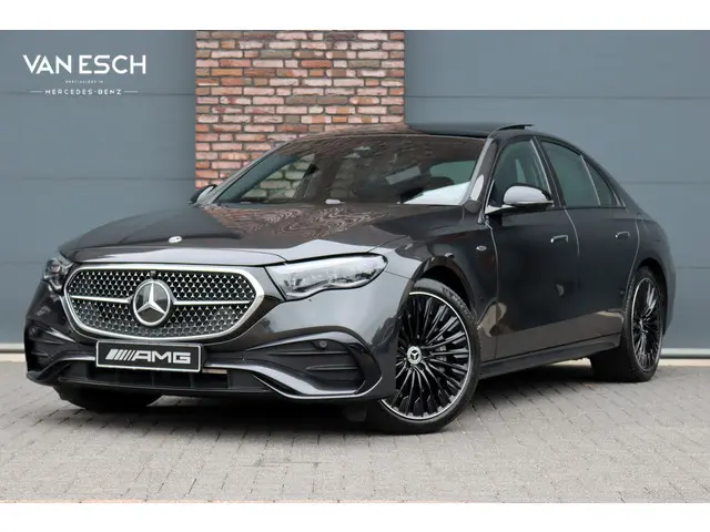 Mercedes-Benz E-klasse 400 e 4MATIC AMG Line | Hyperscreen | Luchtvering | Achterasbesturing | Distr...