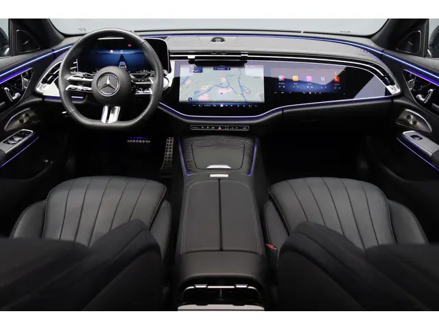 Mercedes-Benz E-klasse 400 e 4MATIC AMG Line | Hyperscreen | Luchtvering | Achterasbesturing | Distr...