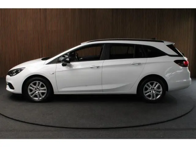 Opel Astra Sports Tourer 1.2 T Navi Airco Cruise PDC BTWauto Sportstoelen Carplay 1e eigenaar