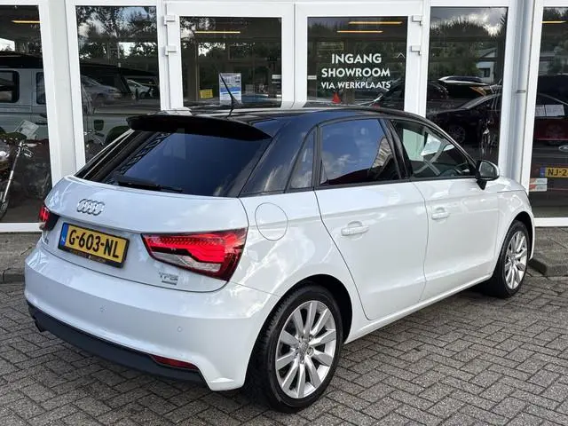 Audi A1 Sportback 1.0 96PK TFSI Pro Line | Stoel VW | Cruise | LED | Navi | PDC | Clima |
