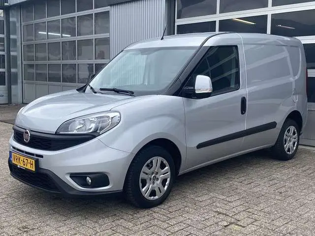 Fiat Doblò Cargo 1.3 MJ L1H1 SX Marge Btw en Bpm vrij Airco Cruise controle Navigatie Tussenschot Parkeerhulp achter 1e eigenaar Ex overheid Euro 5 Marge 20x op voorraad