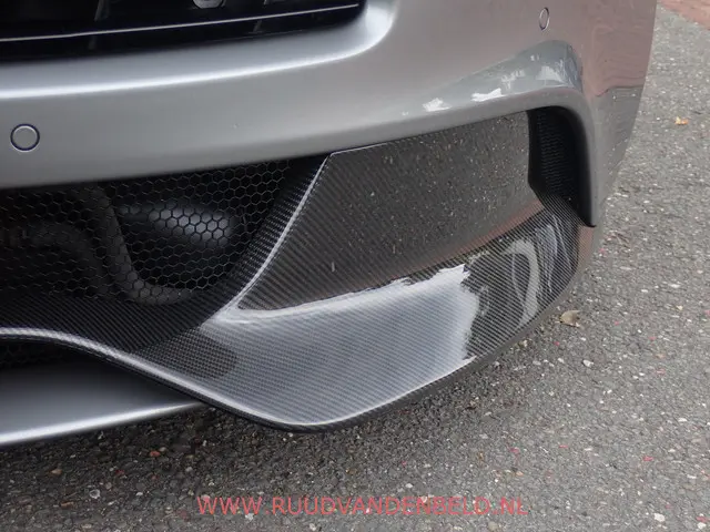 Aston Martin V12 Vanquish