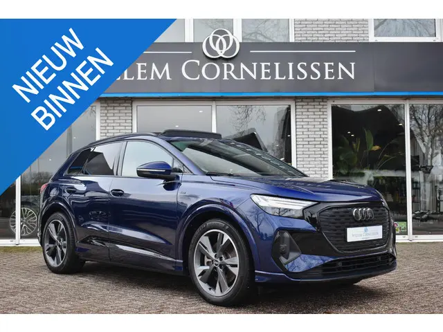 Audi Q4 e-tron 40 Competition 77 kWh S-Line Pano Matrix Sportstoel Camera ACC