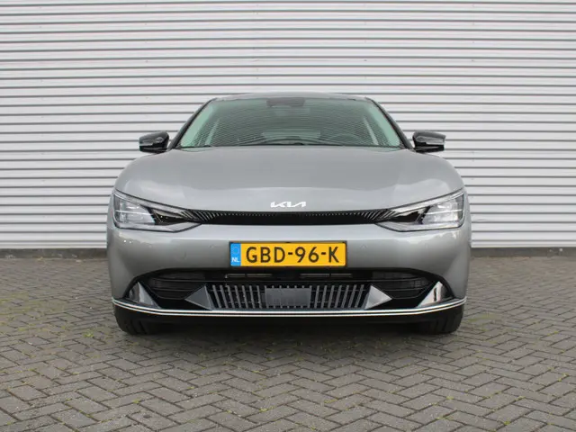 Kia EV6 Edition Advanced 77.4 kWh | Stuur-/stoelverwarming | BTW | Camera | Cruise adapt. | Elektr....