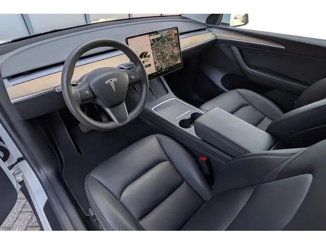 Tesla Model Y Long Range AWD 75kWh SOH 90%