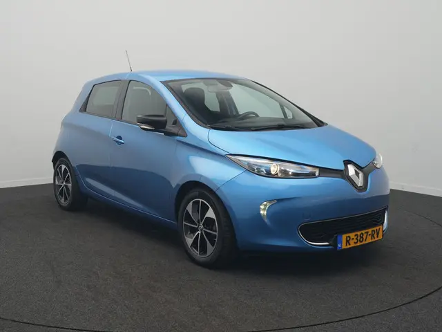 Renault ZOE R90 Intens 41 kWh (ex Accu) - RIJKLAARPRIJS - All Seasonbanden - Achteruitrijcamera - Accuhuur per maand - Cruise Control - Dealeronderhouden