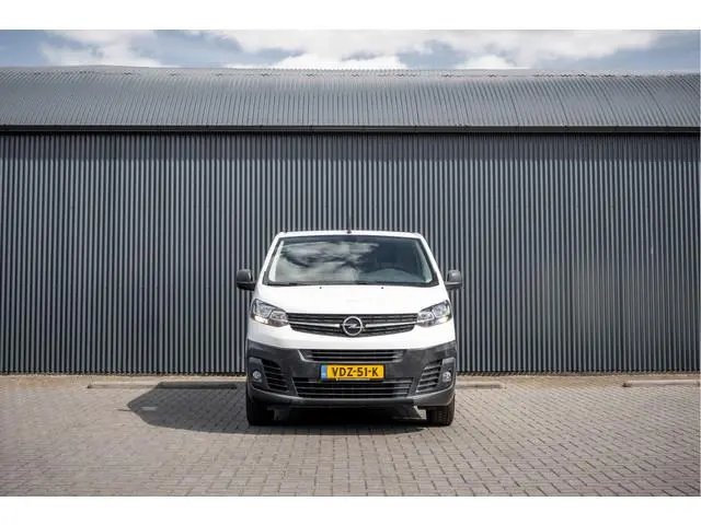 Opel Vivaro 1.5 L2H1 | 3-Zits | Carplay | Cruise | PDC | Airco