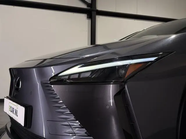 Lexus RZ