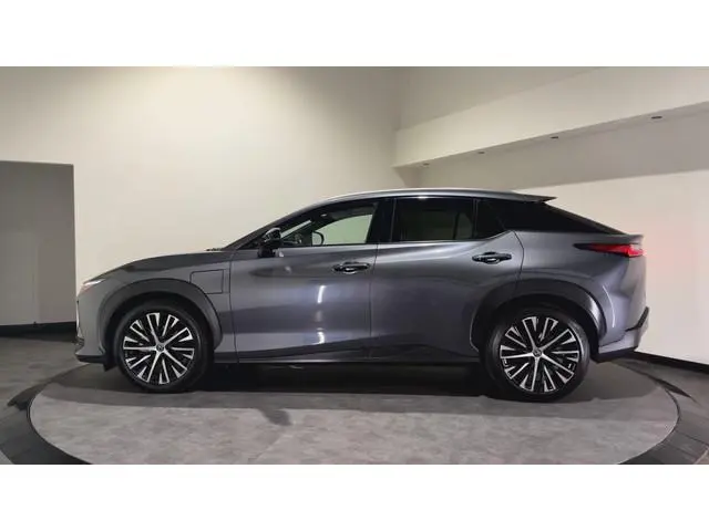 Lexus RZ