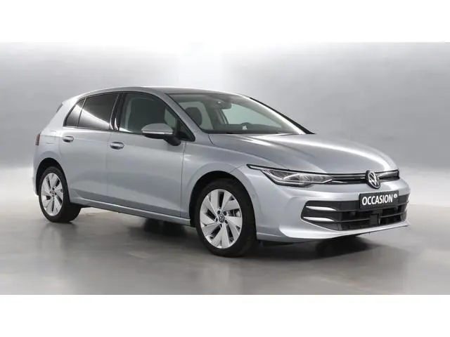 Volkswagen Golf 1.5 eHybrid 204 pk Life Edition DSG / Stoel en stuurwielverwarming / App Connect
