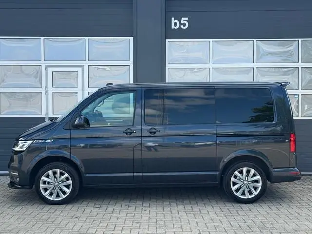 Volkswagen Transporter 2.0 TDI 150PK Automaat Bulli Edition L1H1 GB / Dubbele schuifdeur / Navi / Le...
