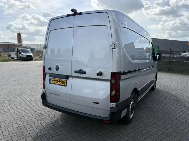 Renault Master E-Tech T35 L2H2 Advance long range 87kWh