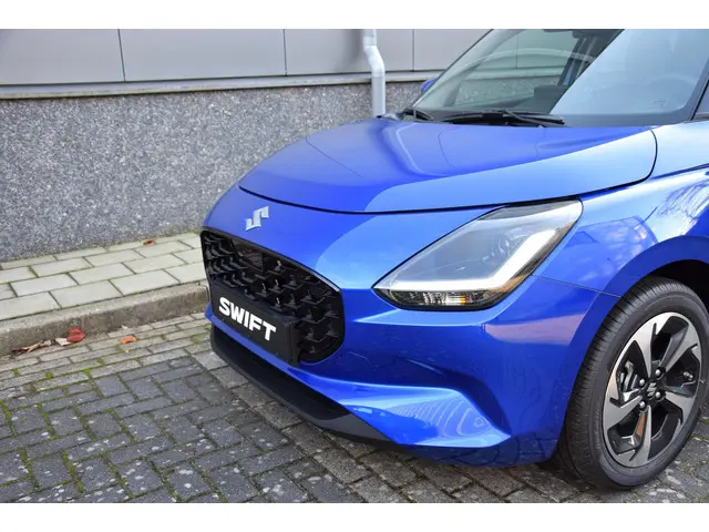 Suzuki Swift 1.2 Style Smart Hybrid | €1.600,- korting!!| 10 jaar garantie of 200.000 KM!! |  “Small...
