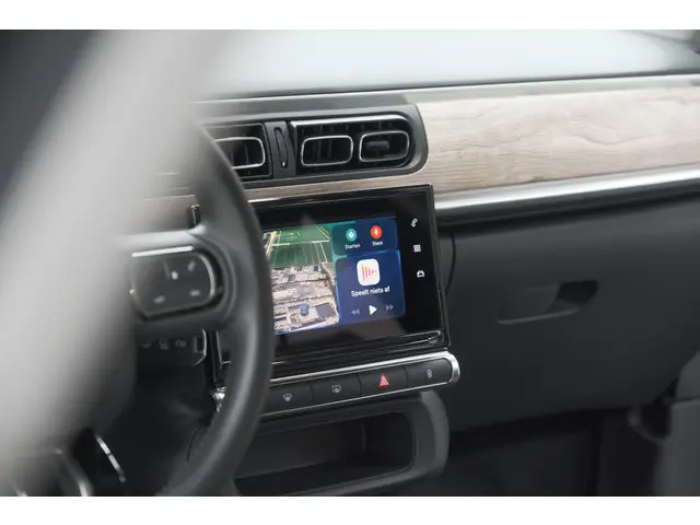 Citroen C3 PureTech 82 Feel Edition | Apple Carplay | Parkeersensoren | Navigatie | Climate Control...