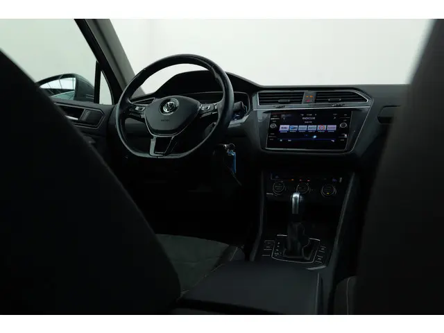 Volkswagen Tiguan 1.5 TSI ACT Highline | Digital dashboard | Stoelverwarming | Achteruitrijcamera