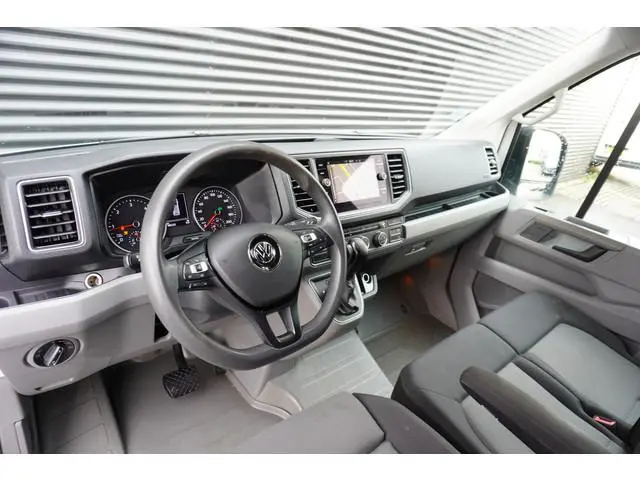 Volkswagen Crafter 140pk Automaat L3H3/L2H2 LED Navigatie Trekhaak Apple carplay Cruise control Park...
