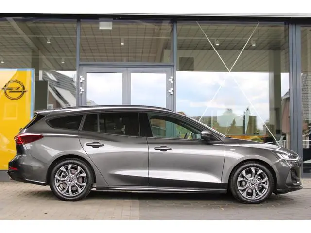 Ford Focus Wagon 1.0 EcoBoost Hybrid ST Line X | Trekhaak | BLIS | Winterpack | Adaptieve cruise