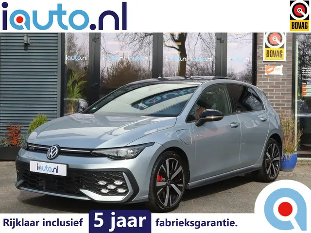 Volkswagen Golf 1.5 eHybrid 272pk GTE Black Style Pano/Leder/IQ.Light/360/Head-up/DCC/Keyless/Elek....