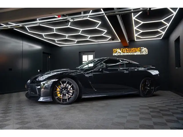 Nissan GT-R