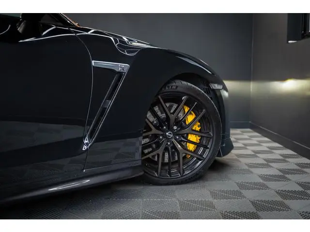 Nissan GT-R