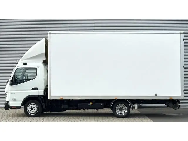 FUSO Canter